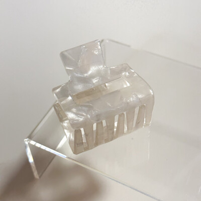 White Pearl Mini Claw Clip