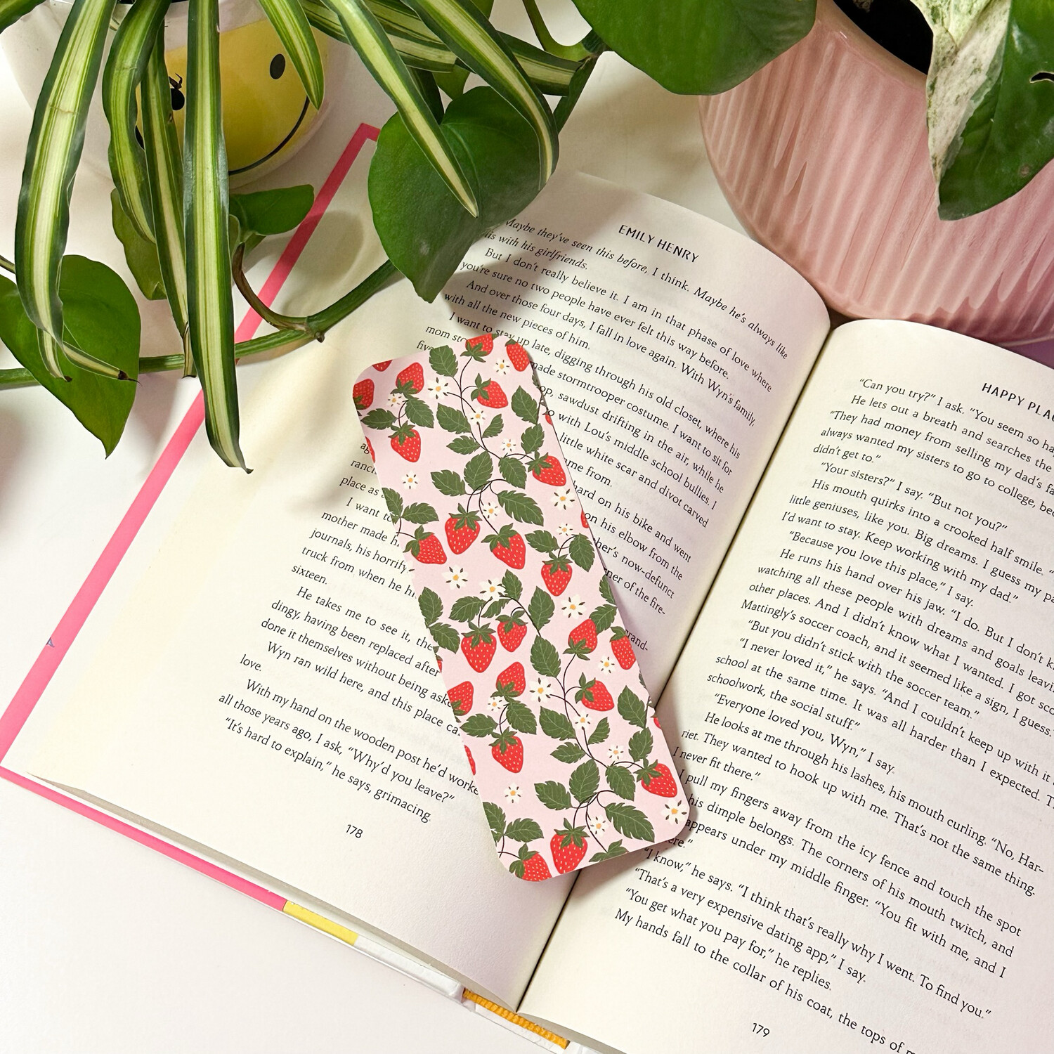 Strawberry | Bookmark