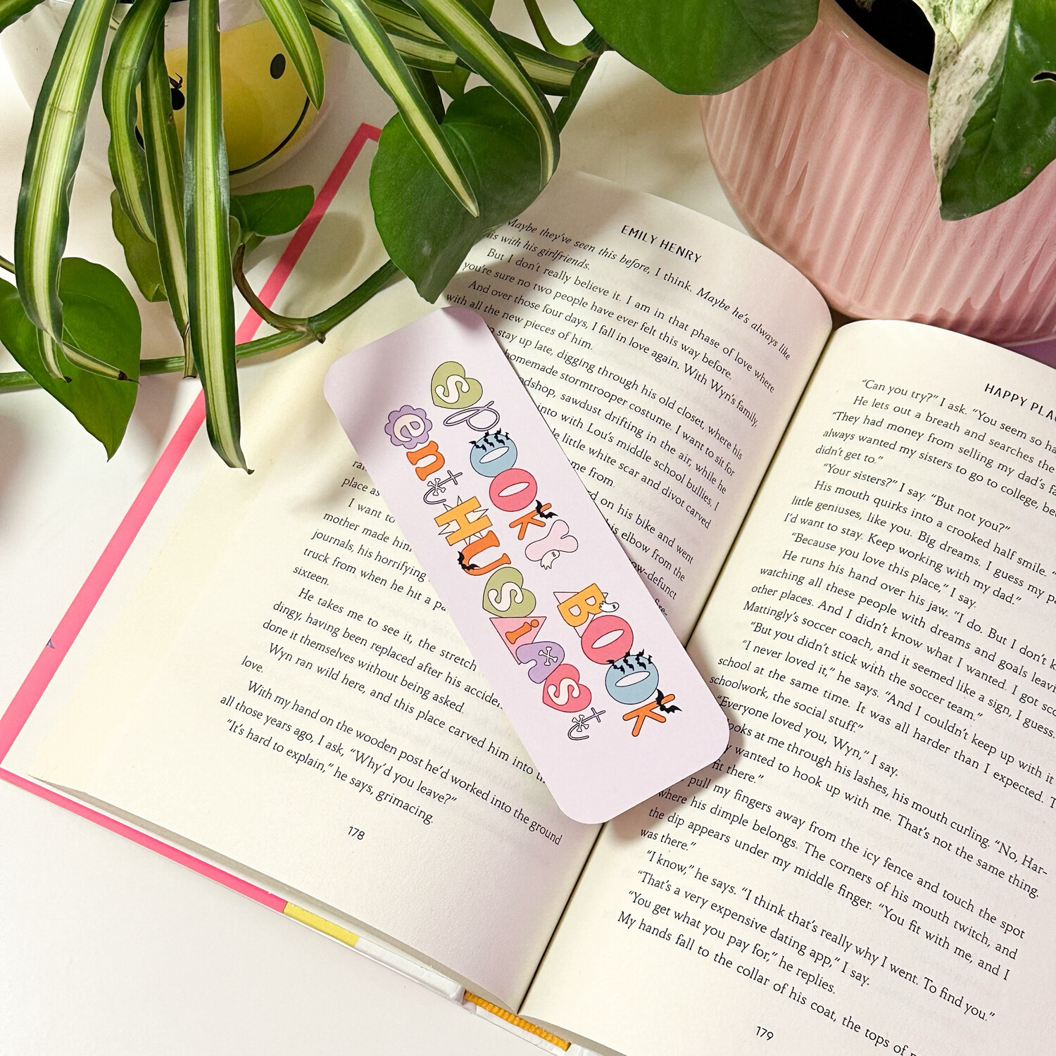 Spooky Book Enthusiast | Bookmark