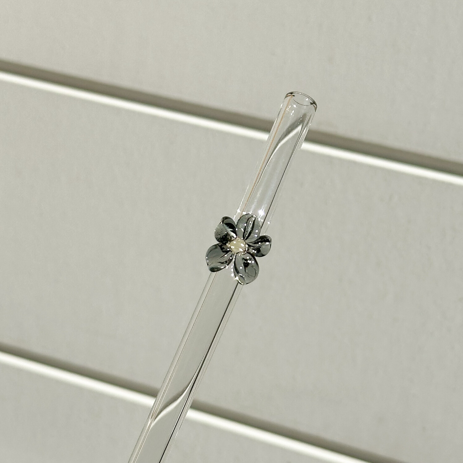 Gray Flower | Glass Straw