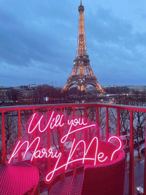 Néon "Will you marry me" rose
