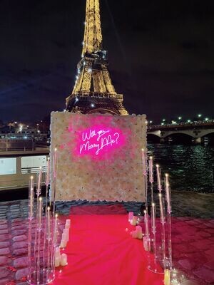 Location mur de fleurs + néon Will you marry me Location mur de fleurs + néon Will you marry me