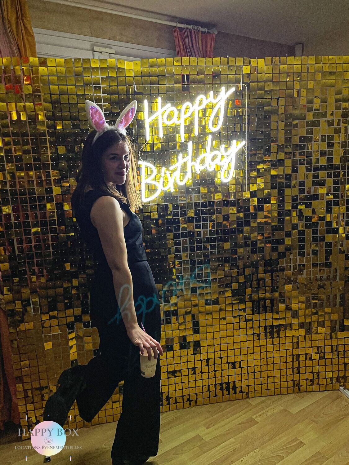 # PACK 8 - Mur à sequin + néon lumineux + ballons