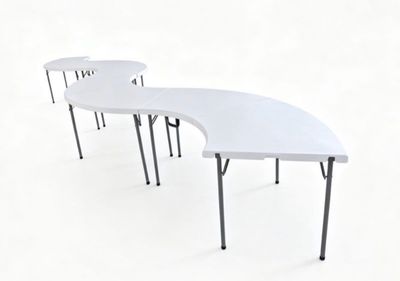 Tables serpentines pliables — Location Tables serpentines pliables — Location