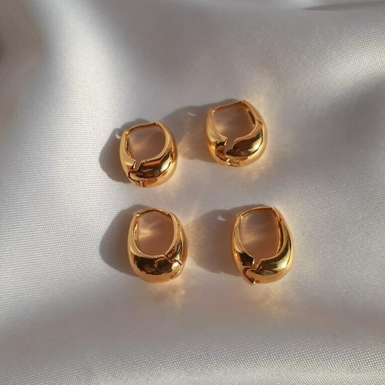 Sophia hoops