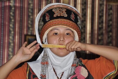 Kulturreise Kirgistan Süden: Baumwolle, Wein, Handwerk, Baumnuswälder