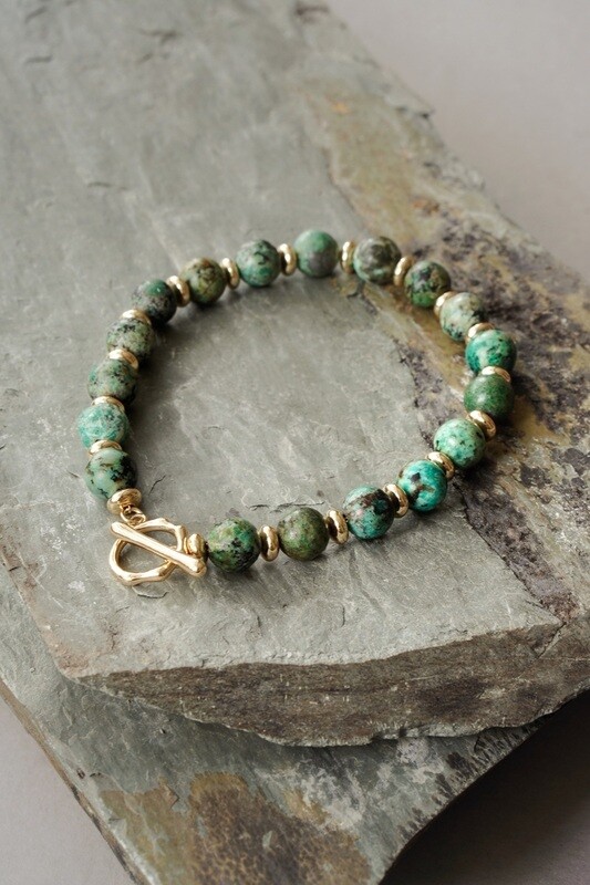 Men&#39;s Gold Tone African Turquoise Crystal Bracelet