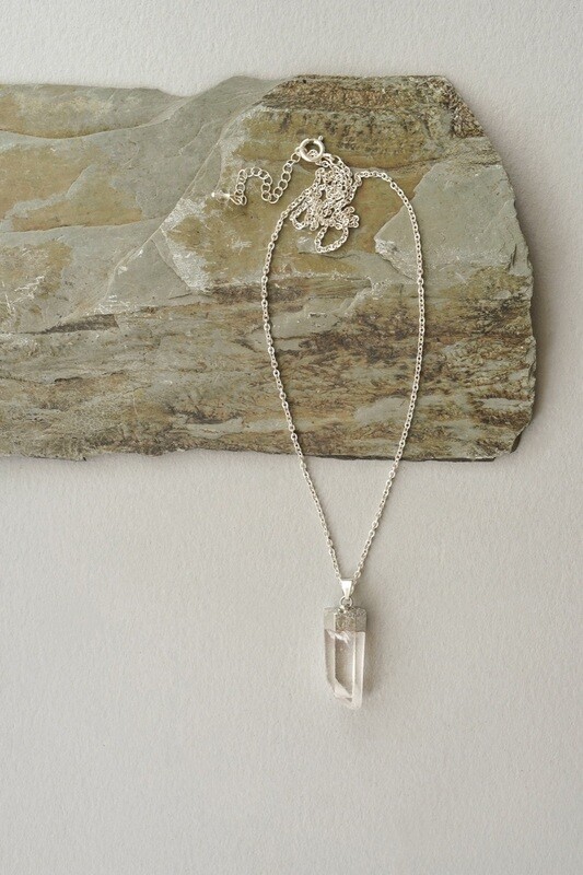 Men&#39;s Chunky 925 Sterling Silver Longer Length Raw Crystal Pendant Necklace