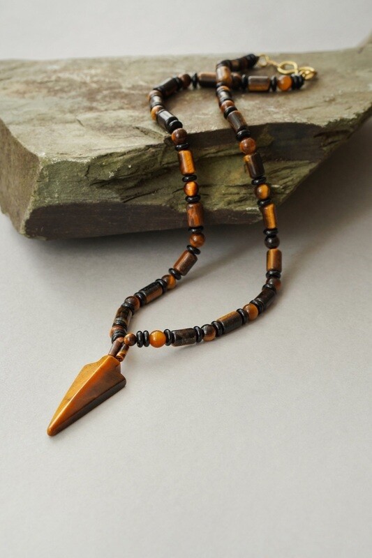 Men&#39;s Tigers Eye Arrow Head Crystal Pendant Necklace