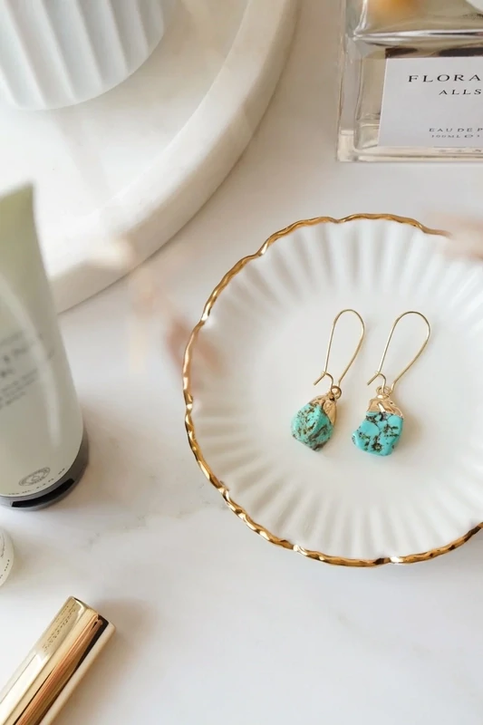 Turquoise Stone Dropper Kidney Wire Earrings in Gold