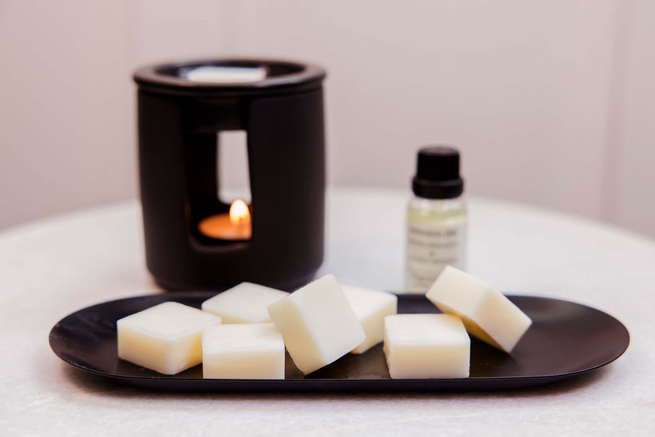 Modern Classics - Saffron &amp; Cedarwood - Soy Wax MeltsModern Classics - Saffron &amp; Cedarwood - Soy Wax Melts