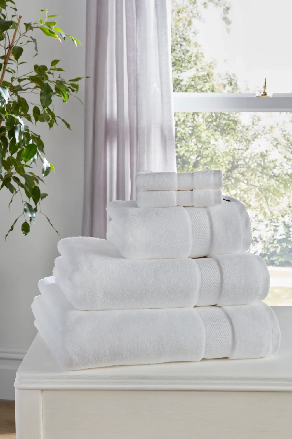 BAMBOO TOWEL BALE IN CLOUD WHITE