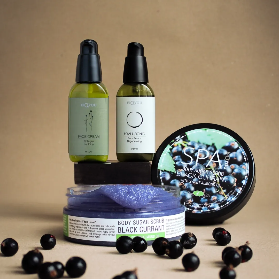 Set “For everyday radiance”