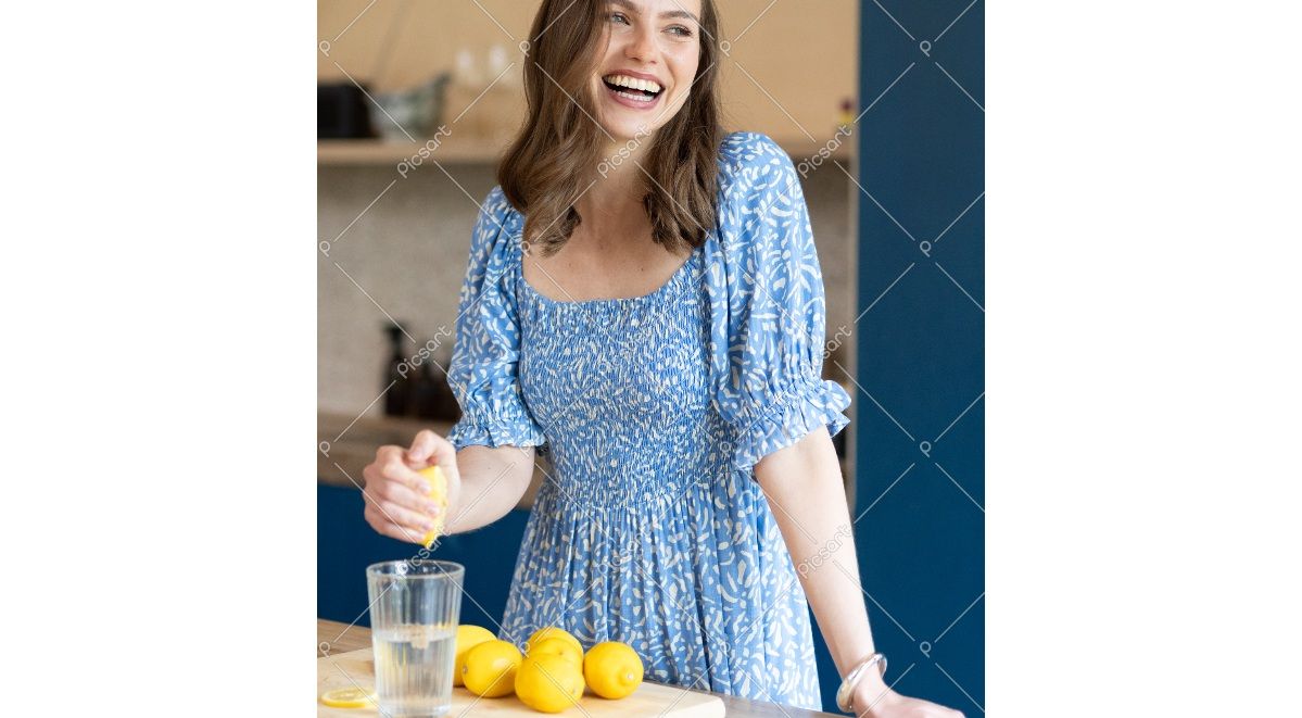 Square neck Shirred Dress