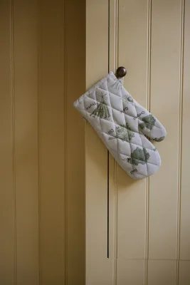 Oven Gloves &amp; Pot Holders