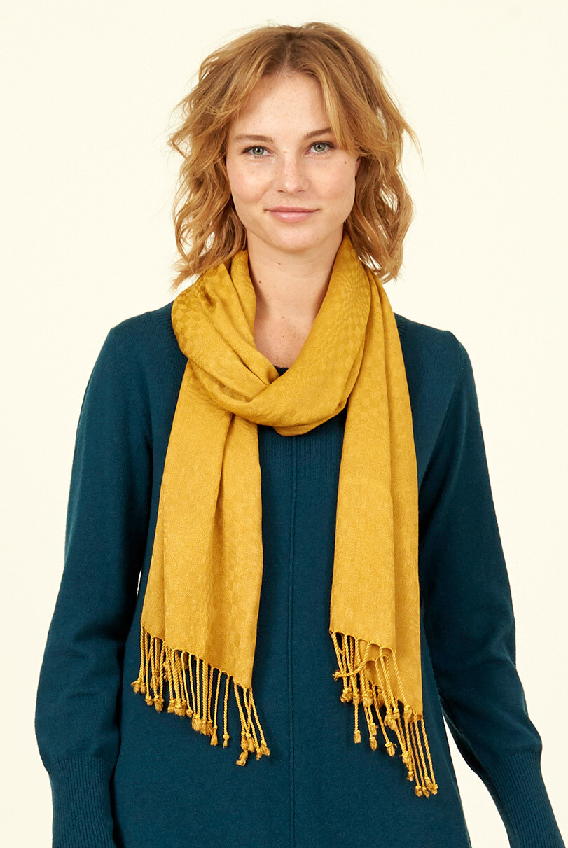 Plain Tassled Scarf Photos