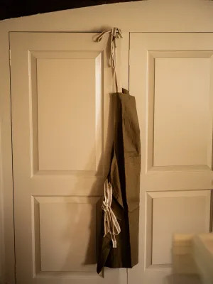 Washed Muse apron    Pre-Order