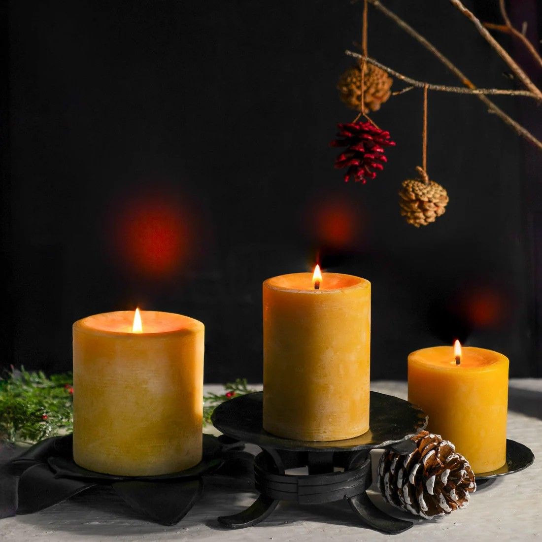 Holiday Beeswax Pillar – Cinnamon Zest