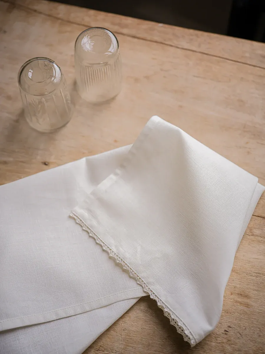 Linen &amp; Lace Napkin - White Set of 4