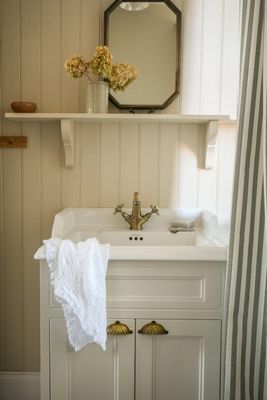 The Chantilly Hand Towel 50 x 70cm White