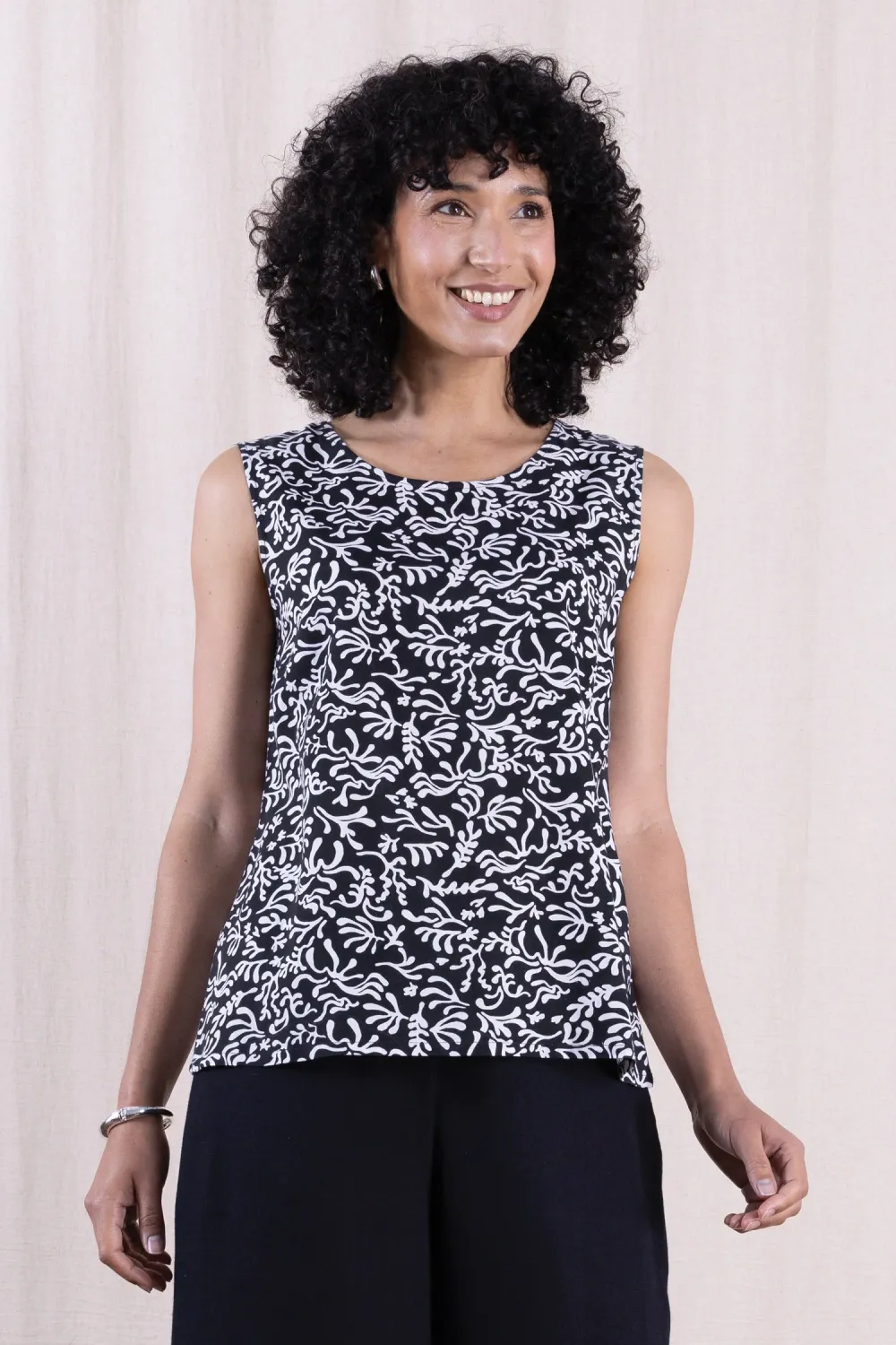 Vest Top - Black / White