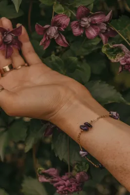 Gold Tone Raw Amethyst Crystal Link Bracelet