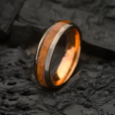 Whiskey Wood Tungsten Ring | BOSTON 6MM