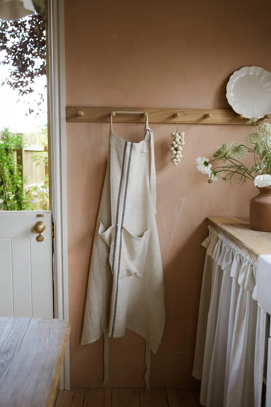 The Timeless Linen Apron