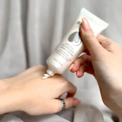 Natural nourishing hand cream with avocado, sea buckthorn oils and dragon tree resin