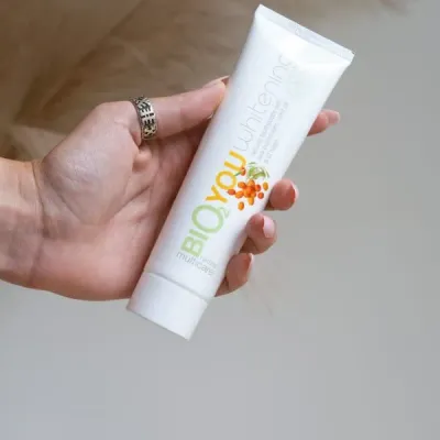 Natural Whitening Toothpaste with Mint Oil and Sage Extract 100ml