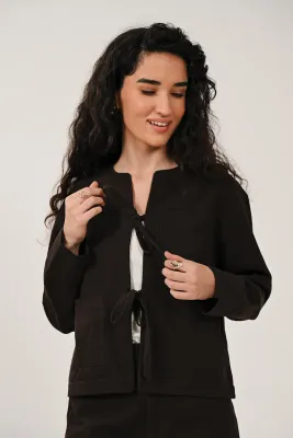 Collarless Jacket With Scallop