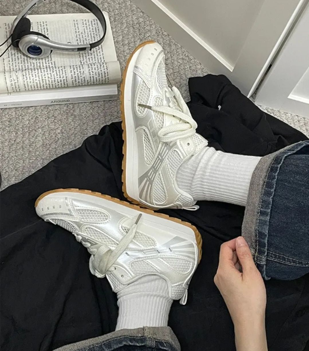 UNIQUE