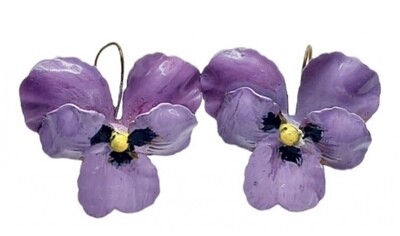 #Earrings with hand-enamelled metal violets🌺
