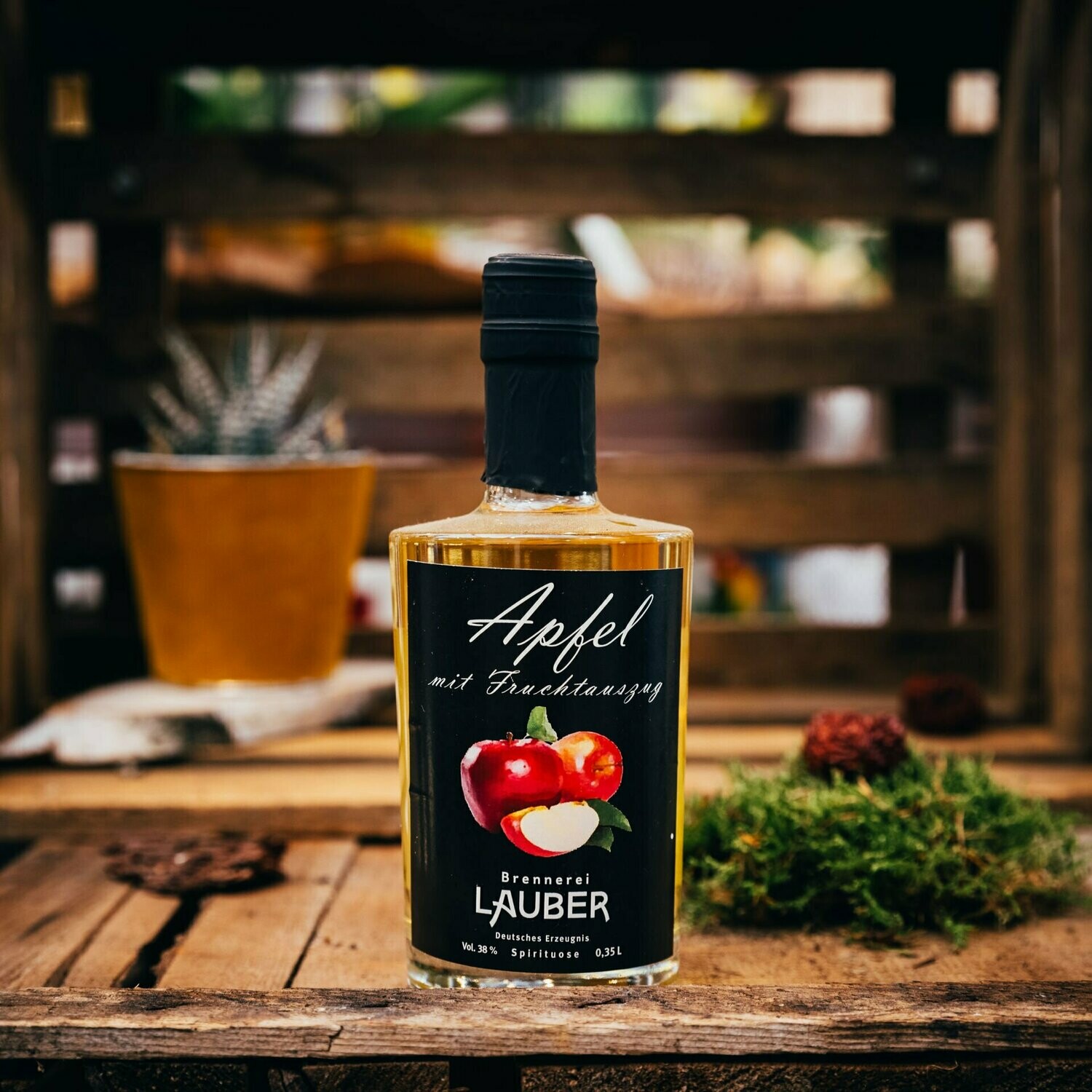 Apfelbrand "Pinova" im Eichenfass gelagert 40%  VOL