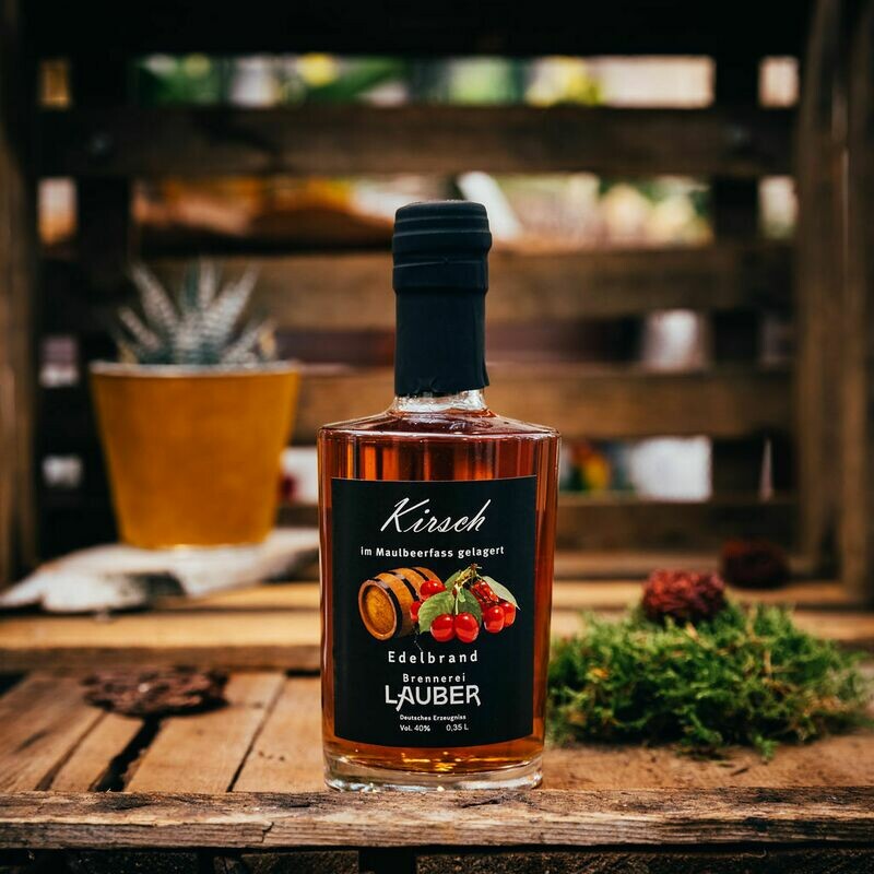 Kirschbrand im Maulbeerbaumfass gelagert 40% VOL