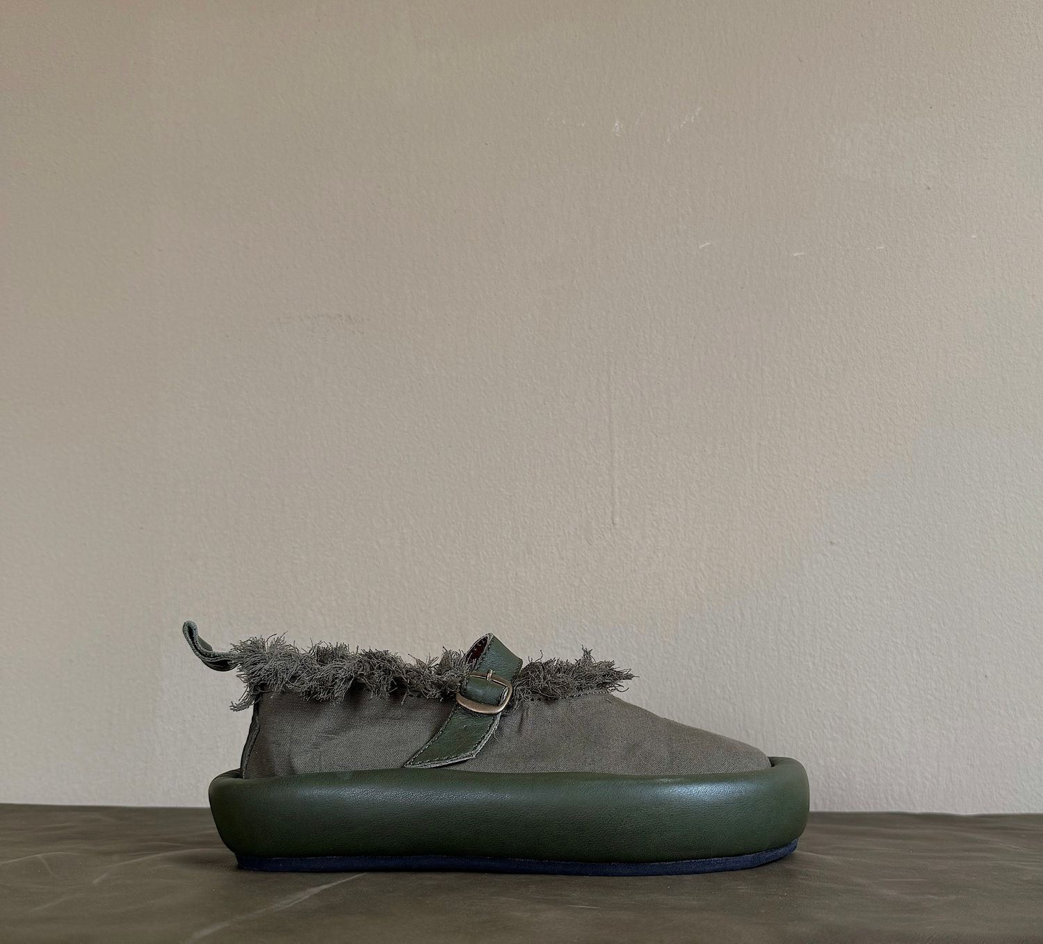 cena platform. fabric — leather