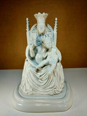 Madonna dell'Aiuto Porcellana Cristallinata di Mario S. Luise H 28 cm