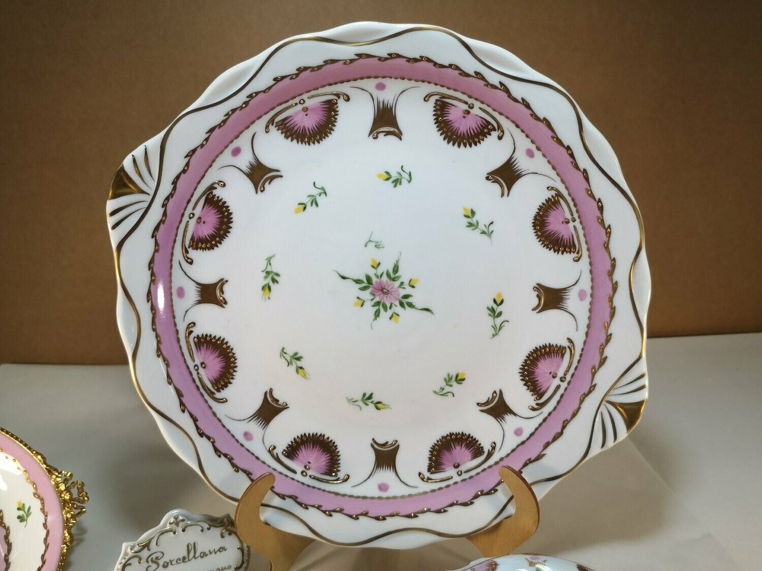 Vassoio tondo Porcellana di Limoges Antico Decorato a Mano Lilla, Dm 29,5 cm