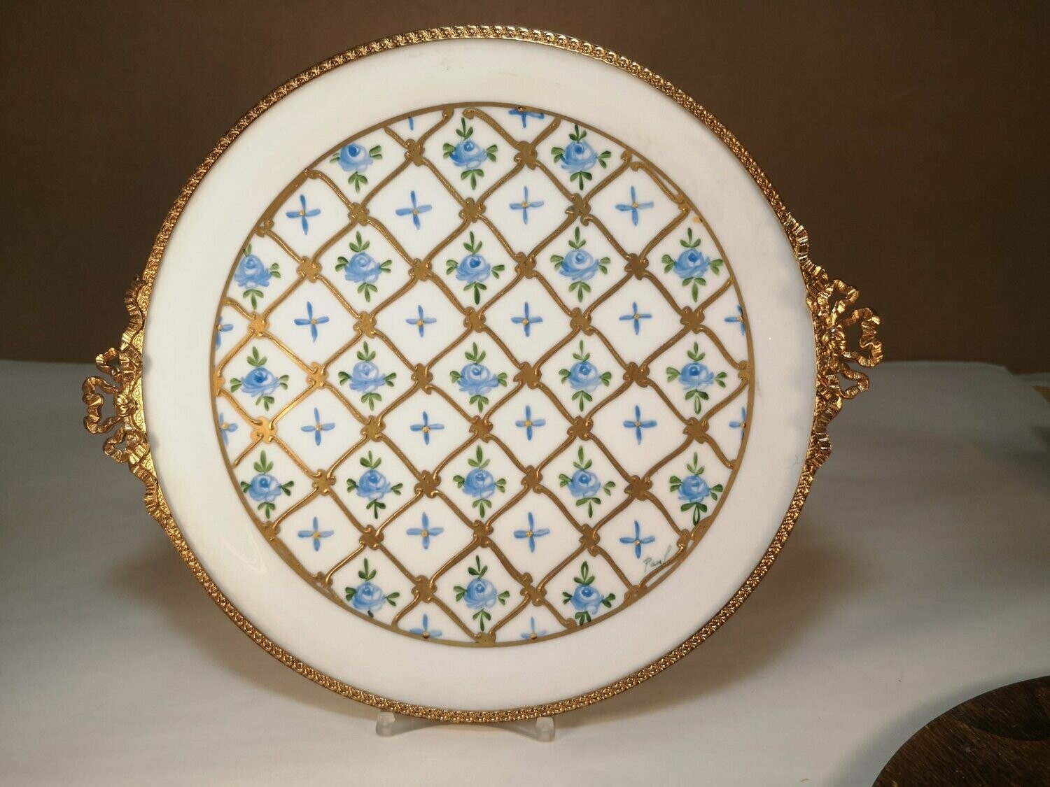 Piattino Tondo Limoges Antico Decorato a Mano con Ghiera Ottone Dorato,  Dm. 22 cm