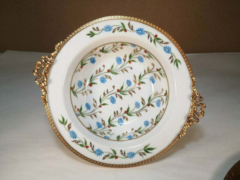 Ciotola Tonda Limoges Antico Decorata a Mano con Ghiera Ottone Dorato, Dm. 19 cm Ciotola Tonda Limoges Antico Decorata a Mano con Ghiera Ottone Dorato, Dm. 19 cm