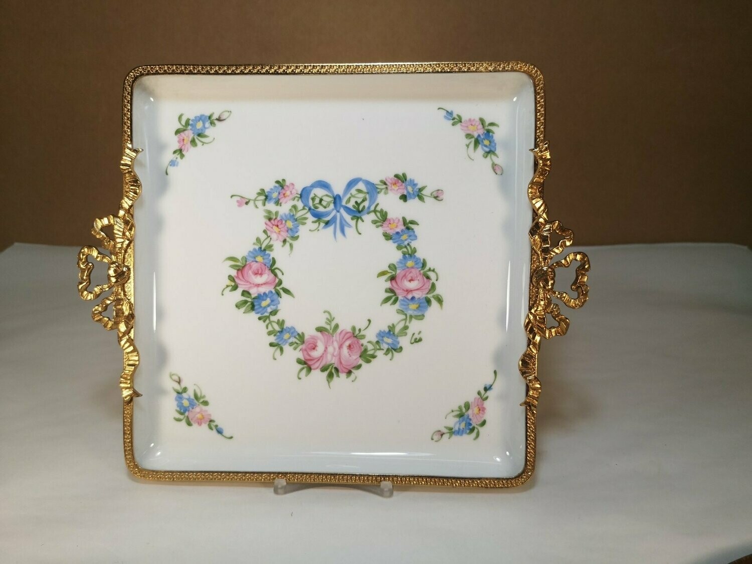 Vassoio Quadro Limoges Antico Decorato a Mano con Ghiera Ottone Dorato,  Dm. 21 cm