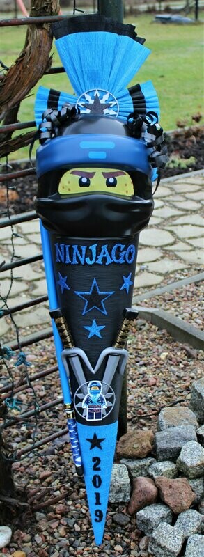 Schultüte Zuckertüte mit Ninjago Jay Maske Lichtschwert Schultüte Zuckertüte mit Ninjago Jay Maske Lichtschwert