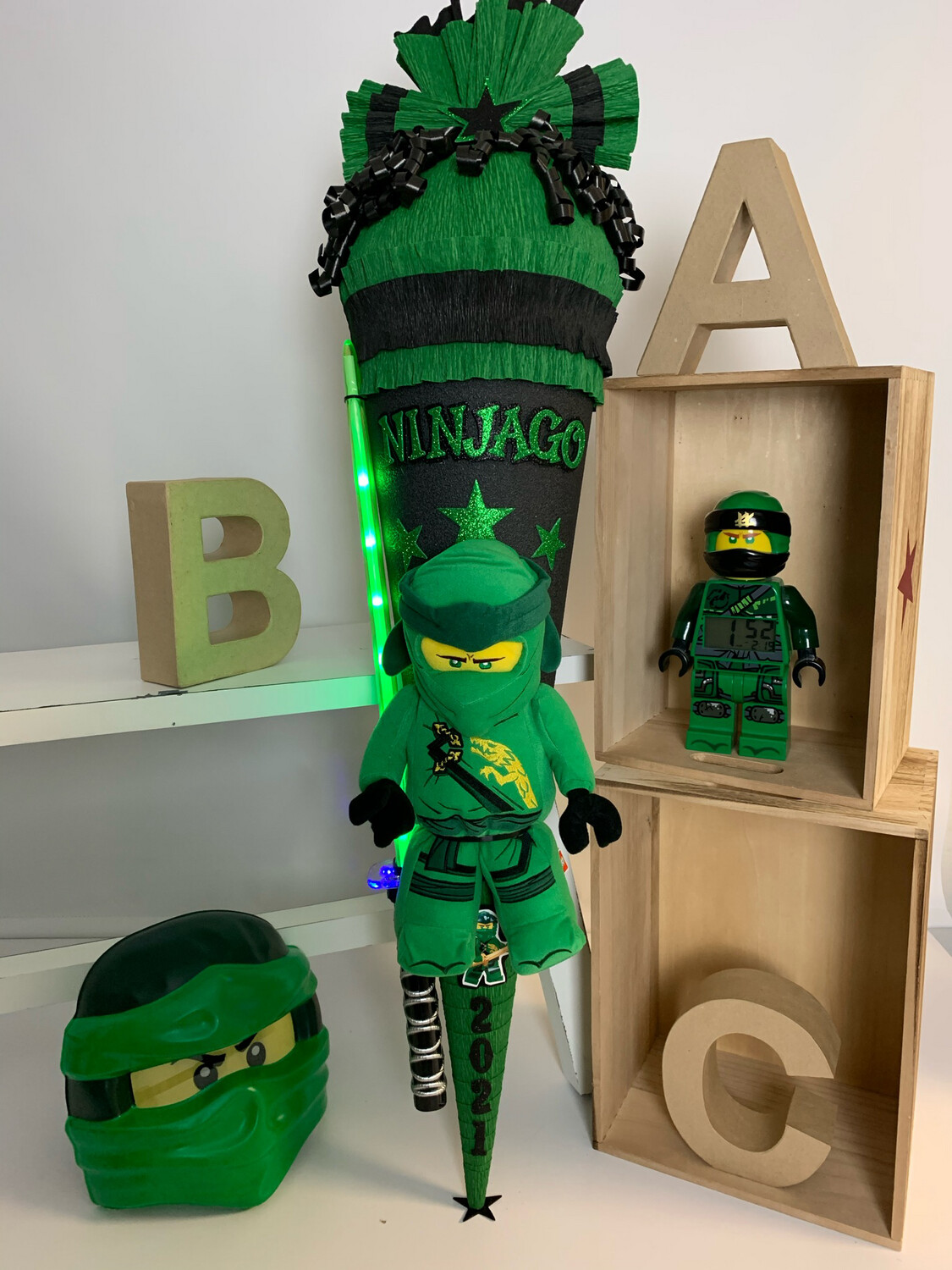 Schultüte/ Zuckertüte Ninjago Lloyd Plüschfigur  mit Lichtschwert