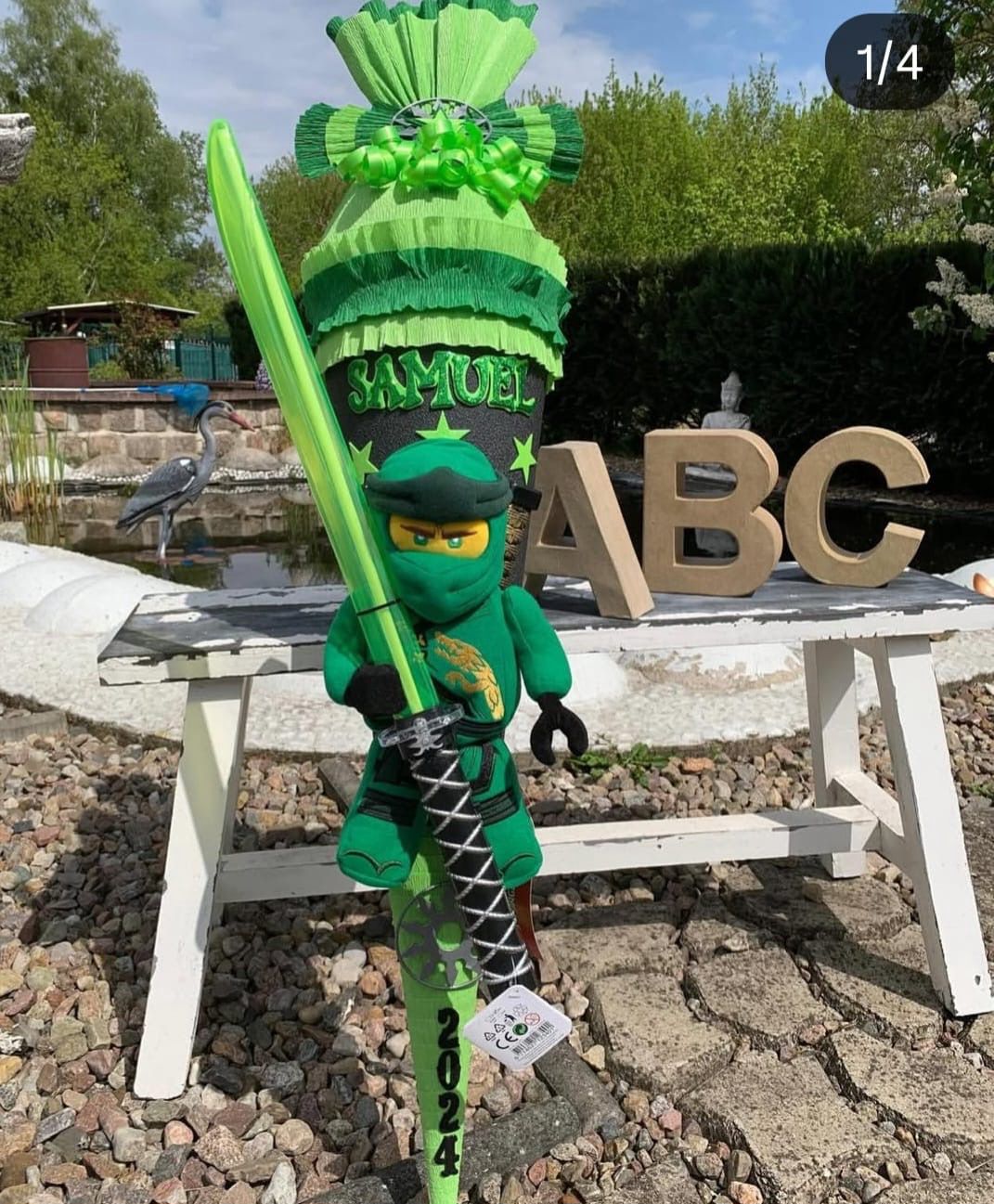 Schultüte/ Zuckertüte Ninjago Lloyd Plüschfigur und Lichtschwert (hellgrün) Schultüte/ Zuckertüte Ninjago Lloyd Plüschfigur und Lichtschwert (hellgrün)