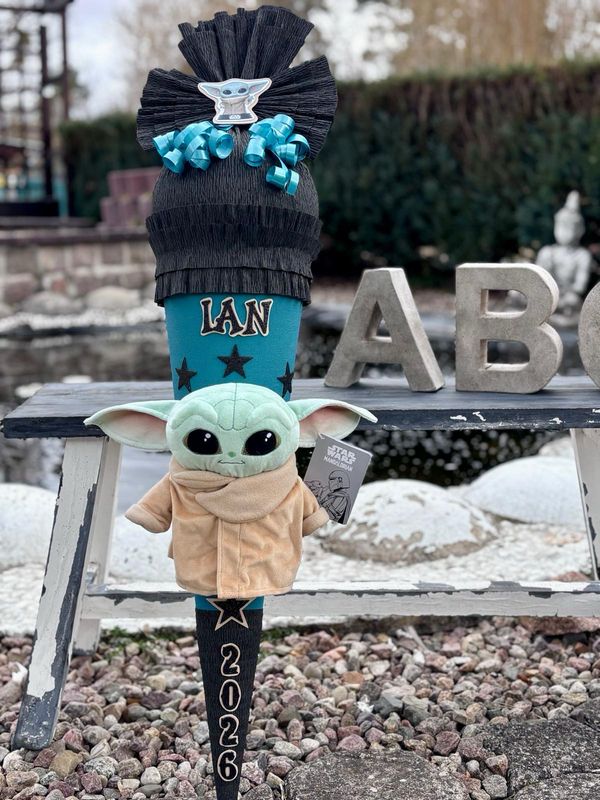 Schultüte Zuckertüte mit Star Wars Baby Yoda Mandalorian Jungen XXL Schultüte Zuckertüte mit Star Wars Baby Yoda Mandalorian Jungen XXL