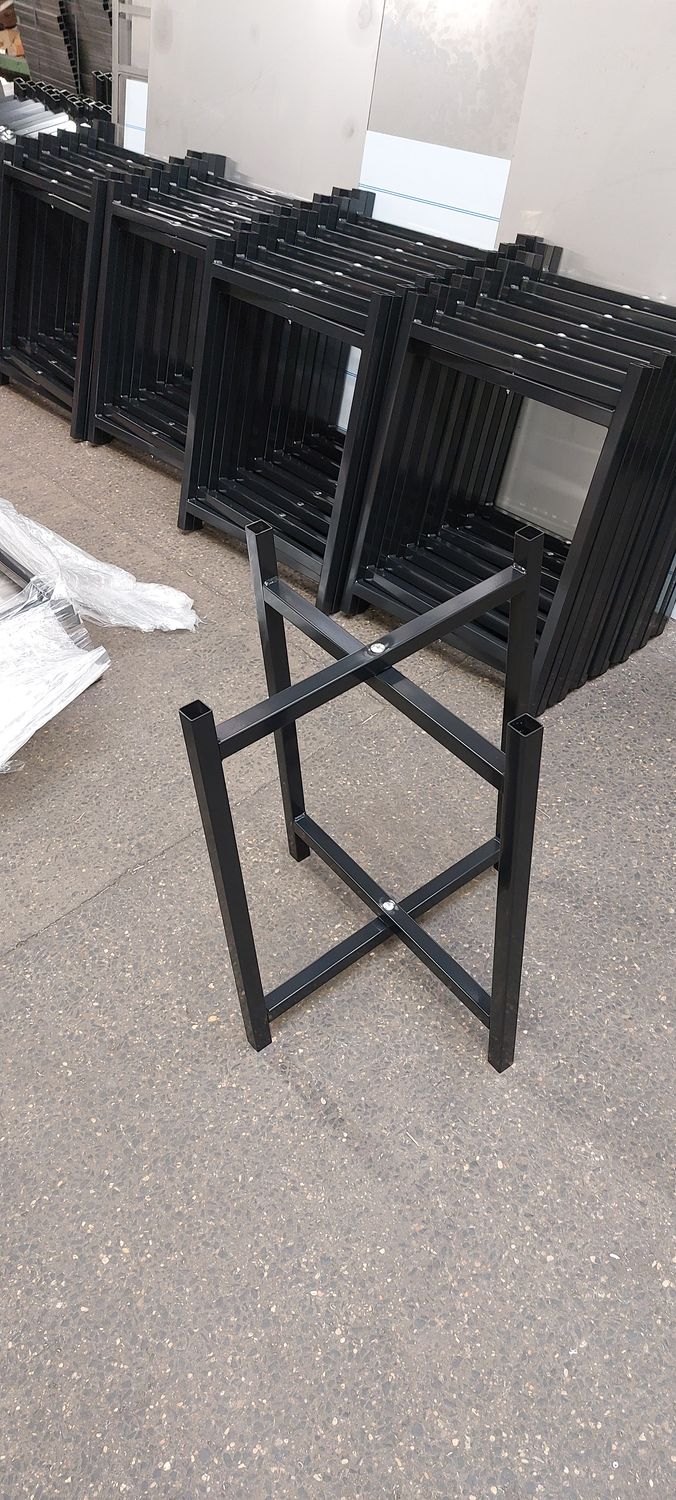 600mm high Spot Board Stand Black