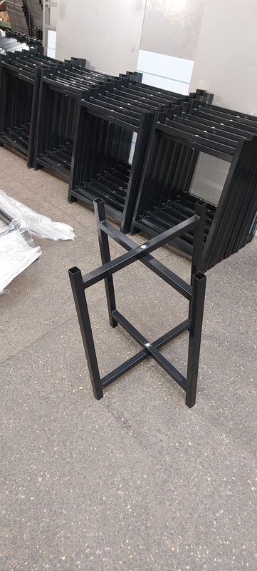 600mm high Spot Board Stand Black
