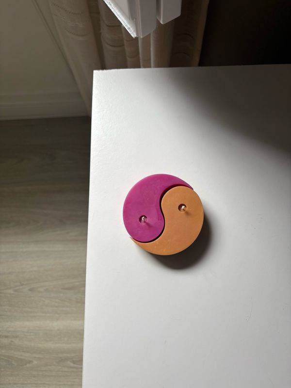 Vela "Yin Yang"