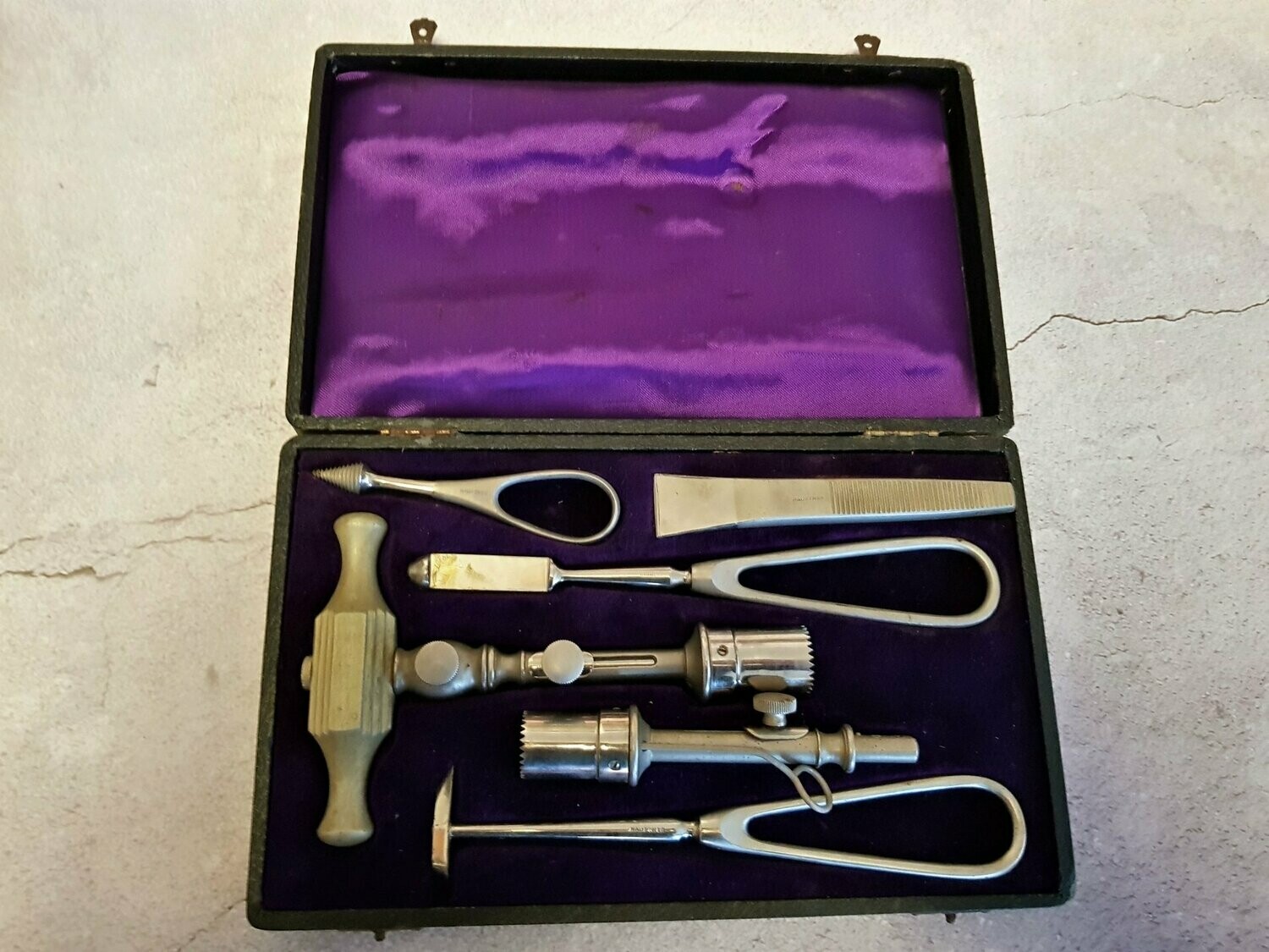 ​Cased set of trepanning instruments from Hauptner ca. 1890 - 1900