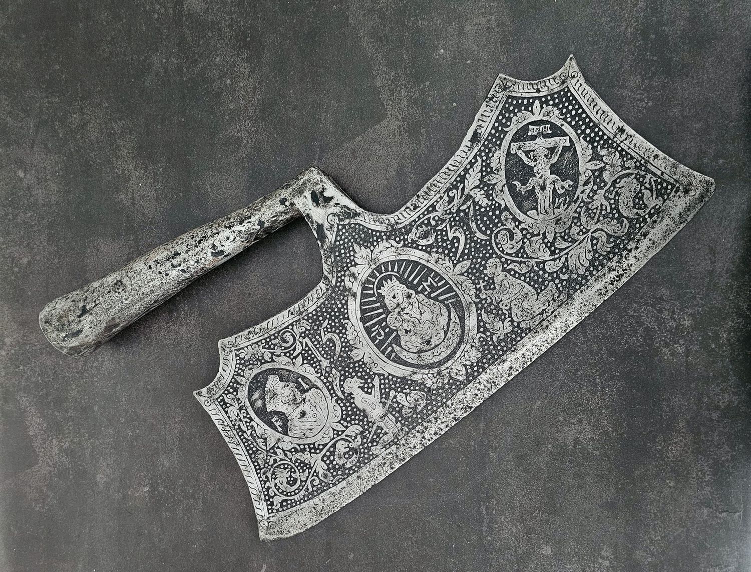 Large Amazing Finely etched German Executioner’s Axe (Richtbeil) Etched Blade with Religious & Heraldic Motifs Dated 1537